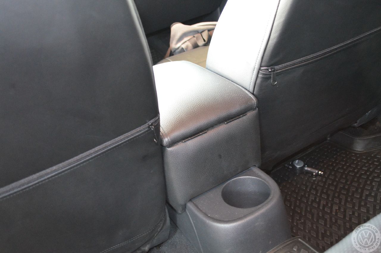 Подлокотник Jetta VI 2