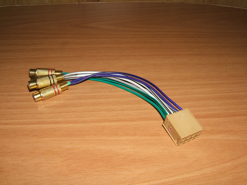 3B7 035 447 шифка для подключения РНС к усилителю
