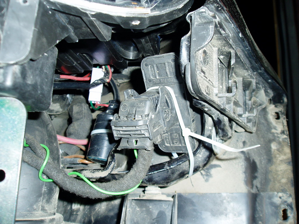 Установка Hella Dynabym на VW Jetta