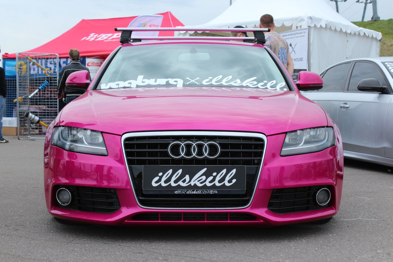 Самая яркая машинка на фесте