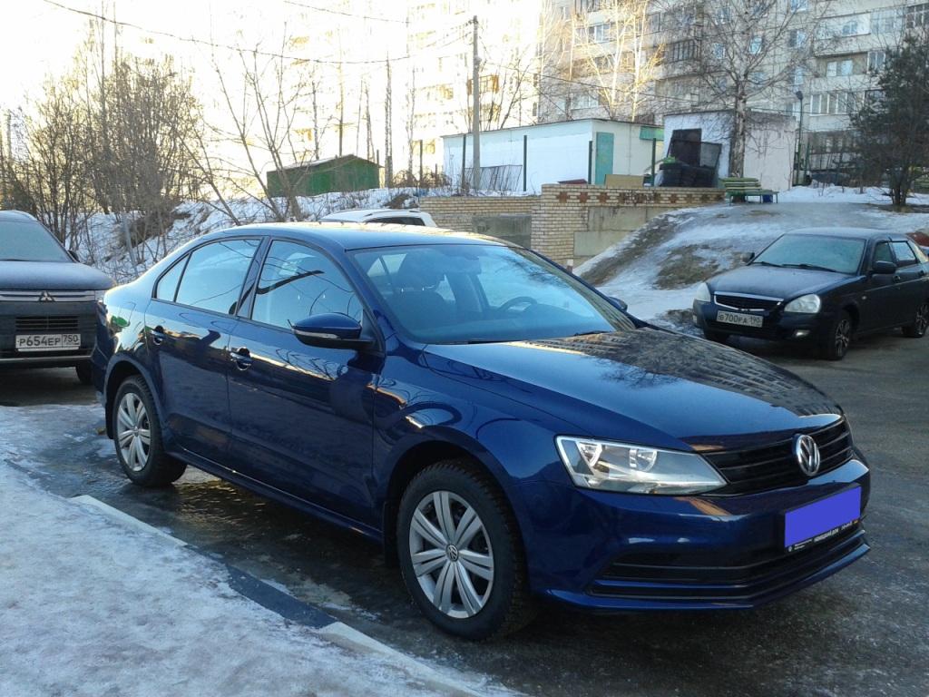 Передний бампер несколько тяжеловат, но выполнен оригинально.