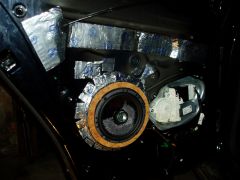 Установка задних динамиков Focal 165 CA1