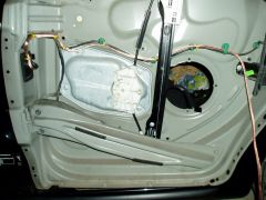 Установка задних динамиков Focal 165 CA1
