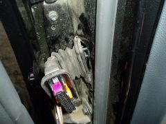 Установка задних динамиков Focal 165 CA1