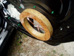 Установка задних динамиков Focal 165 CA1