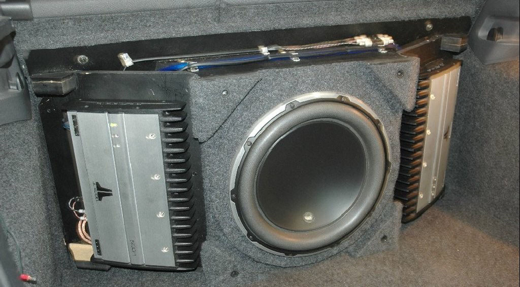 инсталляции САБа на примере 5 гольфа(Еще)