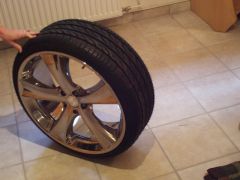 20" 8J ET 48 Eta Beta Tettsut SLC Chrom mit 225/30 ZR 20 Pirelli