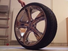 20" 8J ET 48 Eta Beta Tettsut SLC Chrom mit 225/30 ZR 20 Pirelli