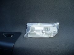 Установка подсветки макияжных зеркал и шумоизоляция потолка