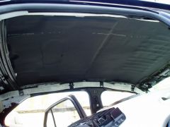 Установка подсветки макияжных зеркал и шумоизоляция потолка