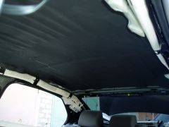 Установка подсветки макияжных зеркал и шумоизоляция потолка
