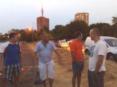Раздача клубныых футболок и не только