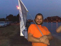 Раздача клубныых футболок и не только