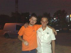 Раздача клубныых футболок и не только