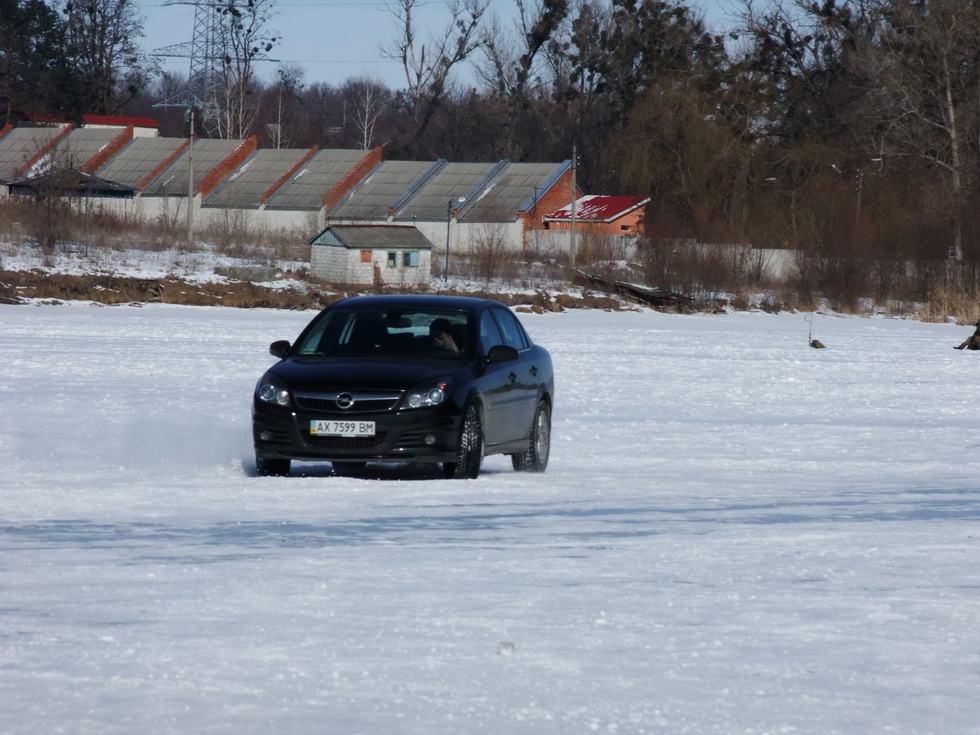 Покатушки на льду (Лозовеньки 2011)