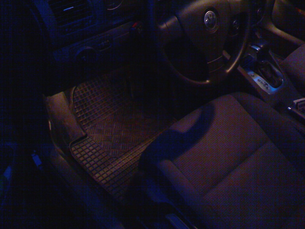 подсветка ног передних пасажиров