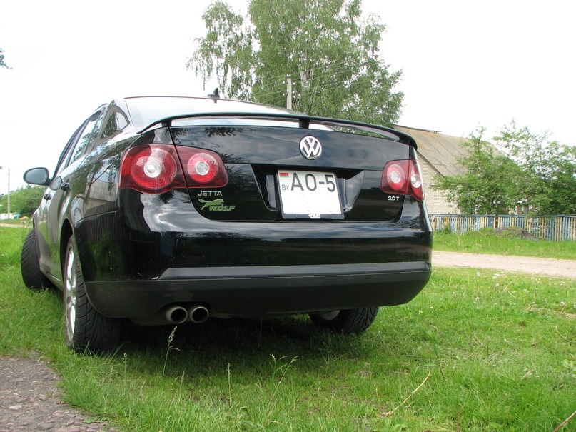 VW Jetta V