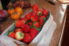 Клубничка с базарчика в Лос Анжелесе