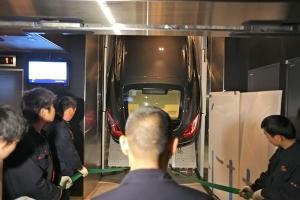 1240473148_porsche-panamera-elevator-03.jpg