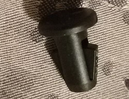 VAG 8D5 827 499.jpg